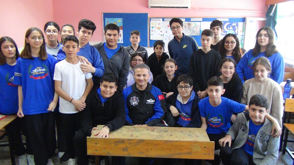 Astronot Alper Gezeravcı, Silifke'de Atatürk Orta Okulu'nu Ziyaret Etti - Haberler