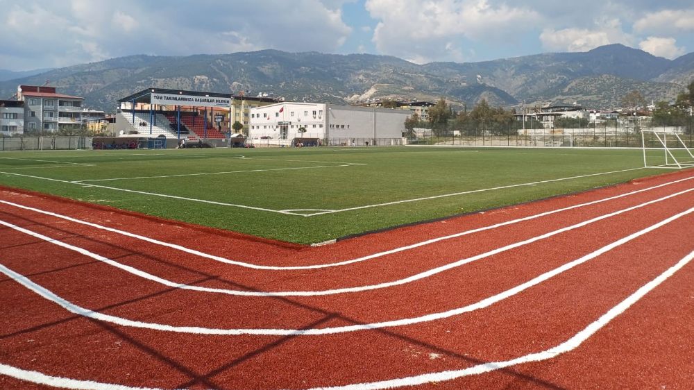 Aydın'ın Buharkent İlçesinde Spor Alanlarında Yenilik: Futbol Sahası Güncellendi! -Haberler