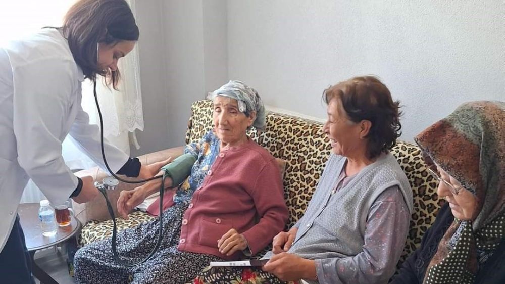 Babaeski'de Yaşlılara Özel Sağlık Kontrolleri: Köylerde Unutulmayan Hizmet! - Haberler