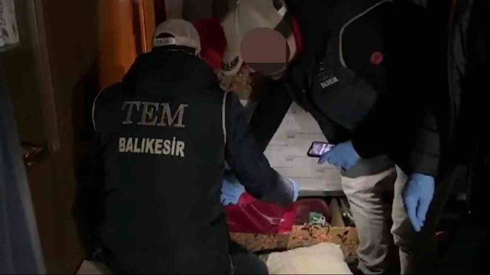 Balıkesir'de DEAŞ Operasyonu: Yabancı Uyruklu 4 Kişi Gözaltına Alındı!