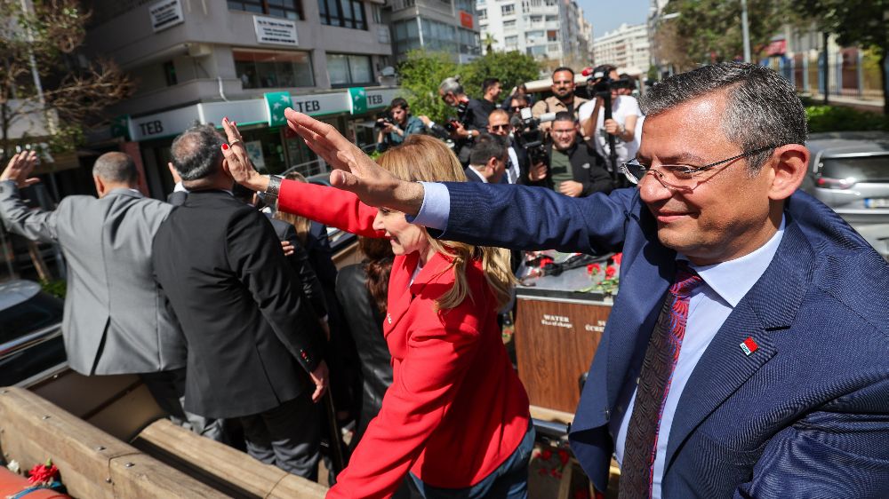 CHP Lideri Özgür Özel İzmir'de! Son Dakika Seçim Heyecanı!