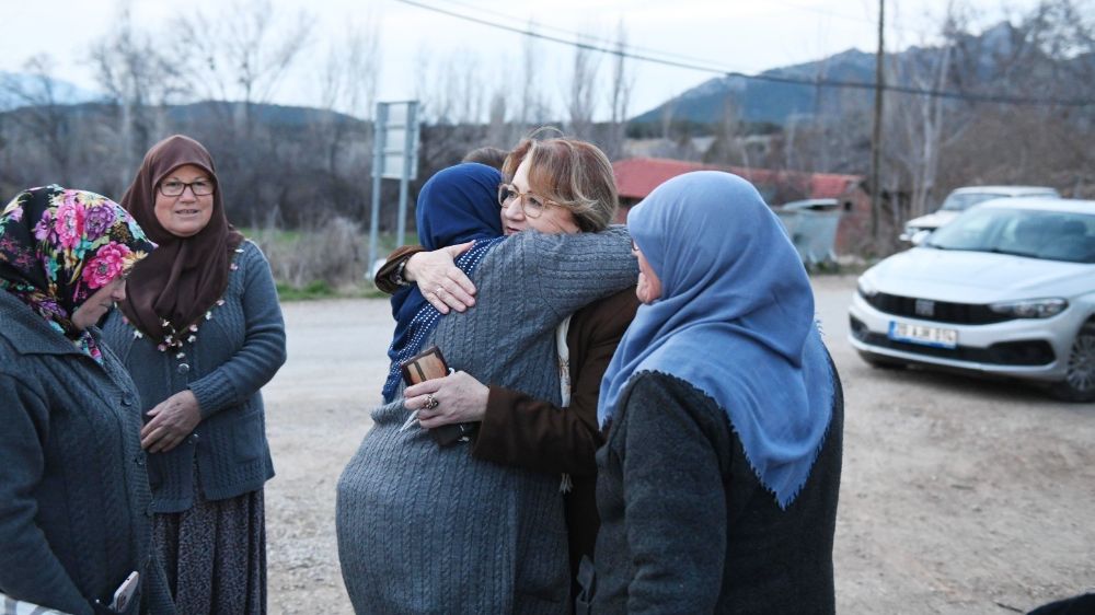 Denizli'de Bereketli İftar: Bozkurt Belediyesi Mecidiye Mahallesi'nde İftar Sofrası Kurdu  - Haberler