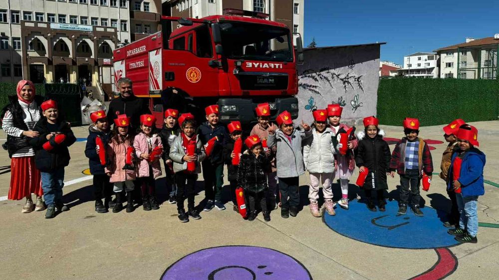 Diyarbakır'da Miniklere Yangın Eğitimi!