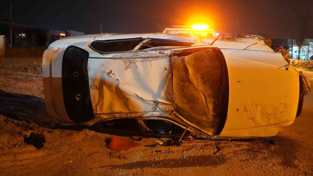 Edirne’de alkolü sürücü takla attı: 2 kişi  yaralı