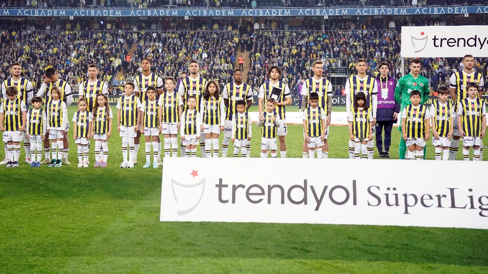 Fenerbahçe'nin Heyecan Dolu Haftası: Süper Lig ve Olağanüstü Genel Kurul Gündemi! - Haberler