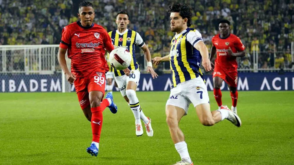 Fenerbahçe Zirve Yarışı İçin Hatayspor'a Konuk Oluyor!