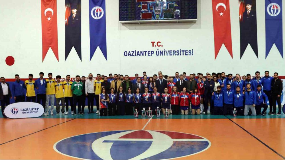 GAÜN Hokey Takımları Türkiye Şampiyonu!
