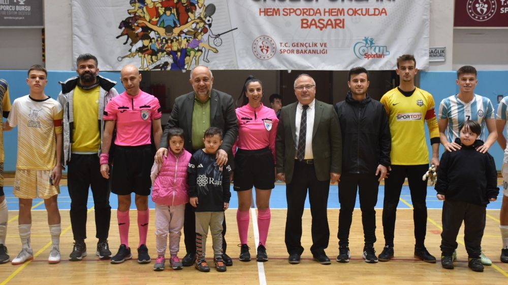 Gençlerin Spora Teşviki: Afyonkarahisar Okul Sporları Futsal Müsabakaları Başladı - Haberler