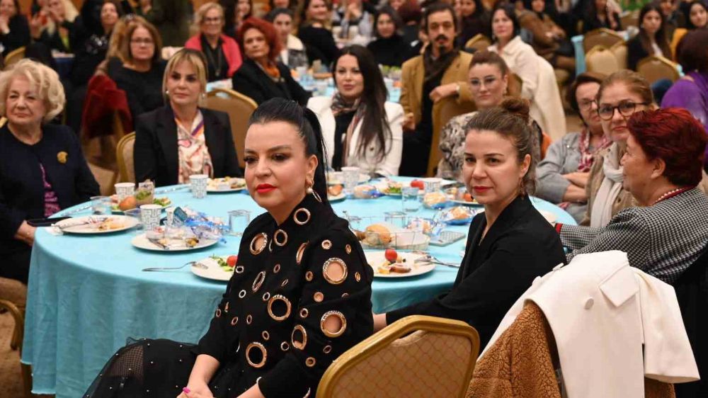 Hakan Tütüncü, Antalya'da Kadınlar Günü Dolayısıyla İş Kadınlarıyla Buluştu