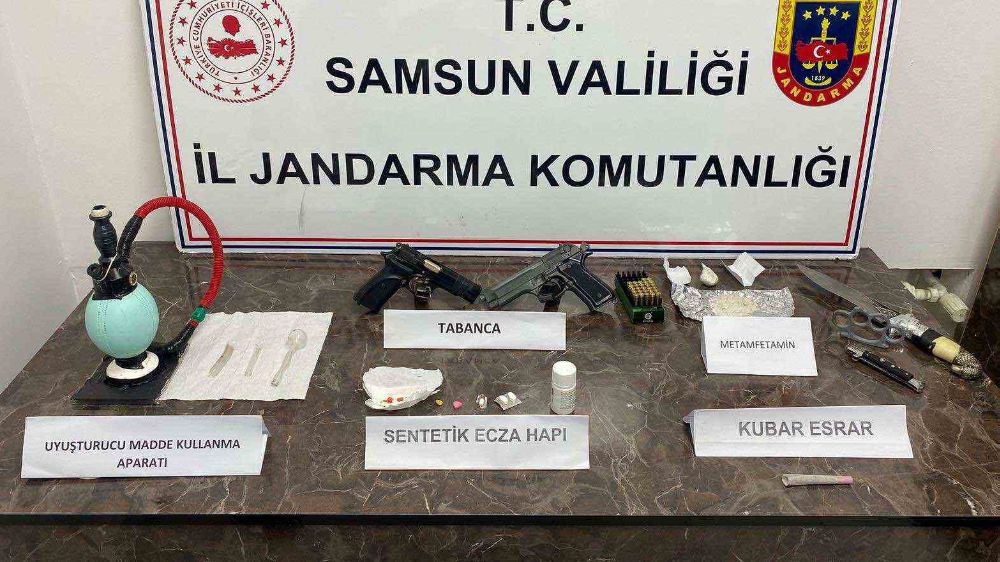 "İlkadım'da Uyuşturucu ve Silah Operasyonu: Jandarma Şüpheliyi Yakaladı!
