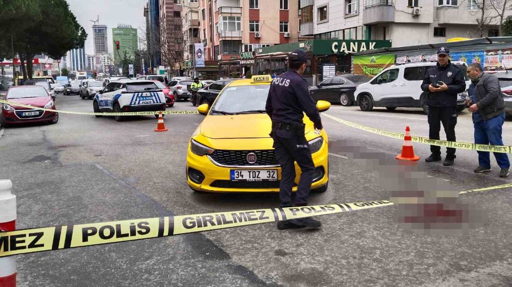 İstanbul Kadıköy'de Taksiciye Kan Donduran Saldırı: Şah Damarından Yaralı!