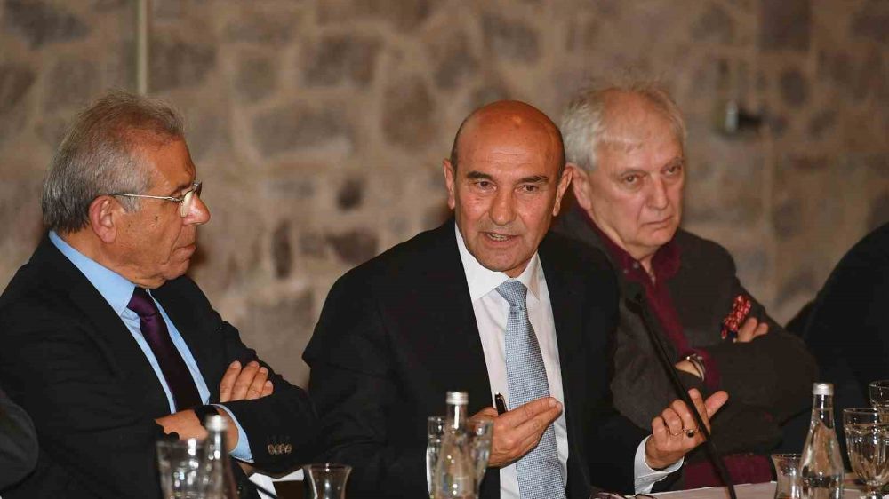  İzmir Büyükşehir Belediye Başkanı Tunç Soyer'den Veda Toplantısı