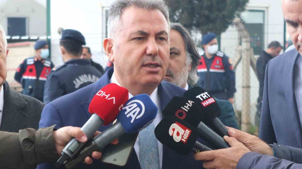 İzmir Valisi Süleyman Elban, Kemalpaşa’daki Yangınla İlgili Açıklamalarda Bulundu
