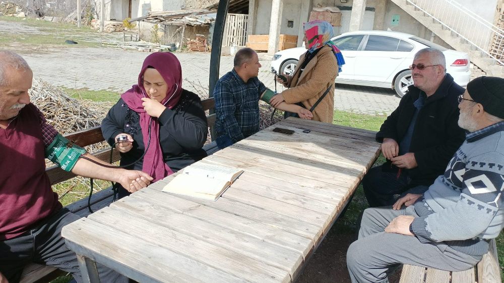 Konya Beyşehir'de Mobil Sağlık Hizmetleri: Mahallelerde Sağlık Ekipleri Aktif! - Haberler