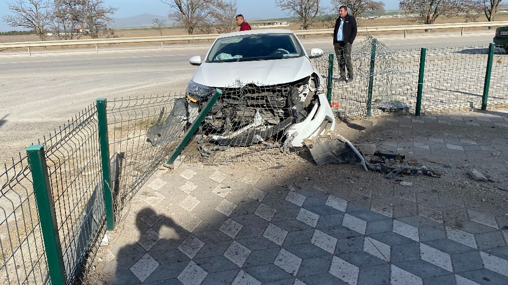 Konya'da Kulu İlçesinde Meydana Gelen Trafik Kazasında 2 Yaralı! - Haberler