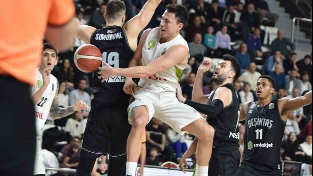  Manisa Büyükşehir Belediyespor, evinde karşılaştığı Beşiktaş’ı 78-70 mağlup etti