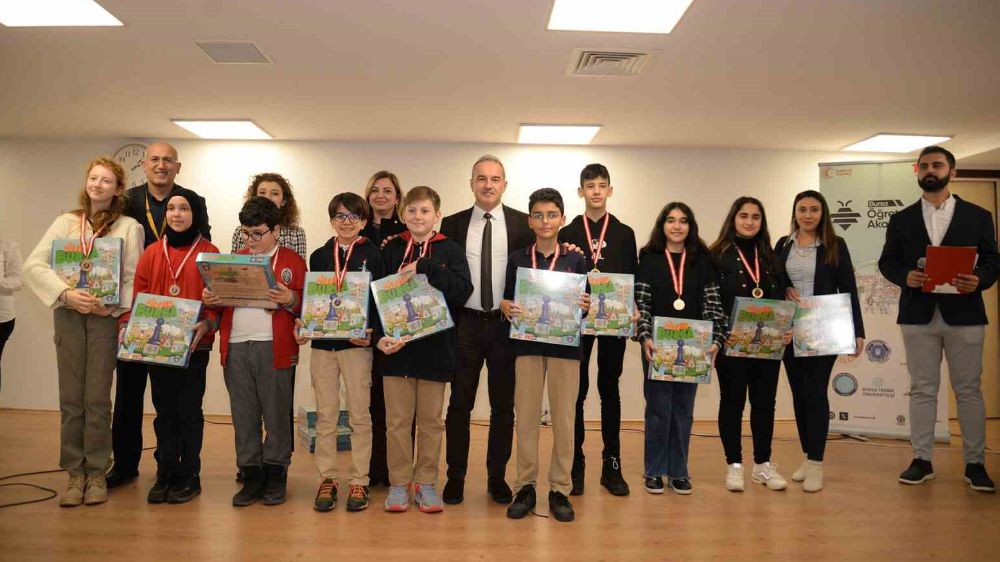 Matematik Tutkunları Bir Araya Geldi: Bursa'da Matematik Günü Etkinlikleri Yoğun İlgi Gördü