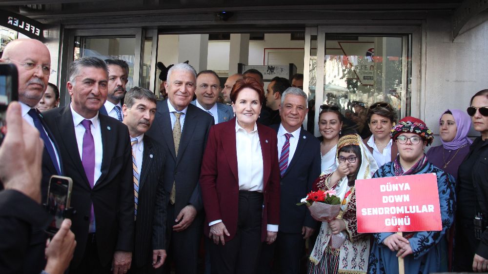 Meral Akşener, Aydın Efeler Belediyesi'nde Başkan Atay ile Görüştü - Haberler