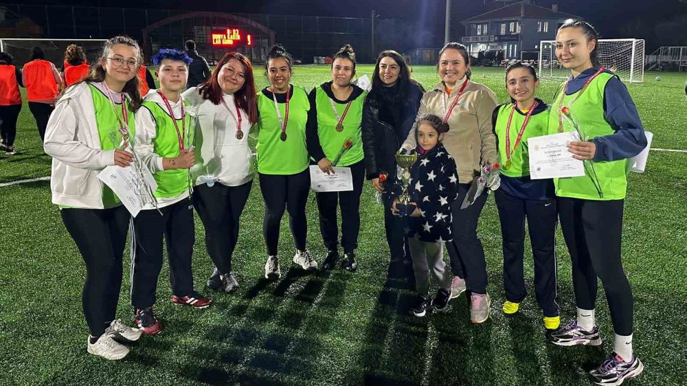 Muğla'da Futbol Heyecanı: Kadınlar Gününe Özel Turnuva