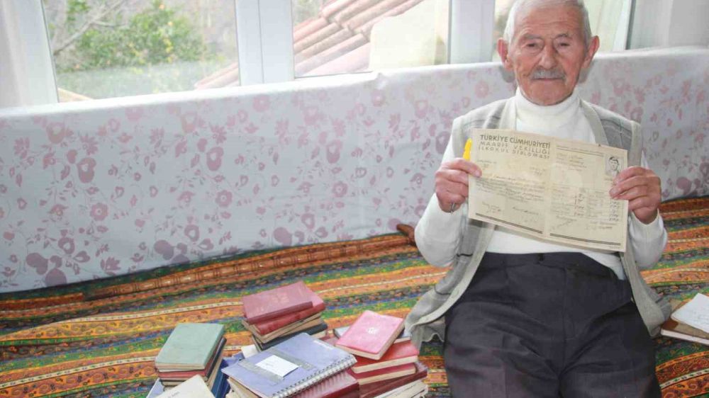 Ordu'nun 100 Yaşındaki Sakini, 72 Yıldır Günlük Tutmanın Sırrını Açıklıyor - Haberler 