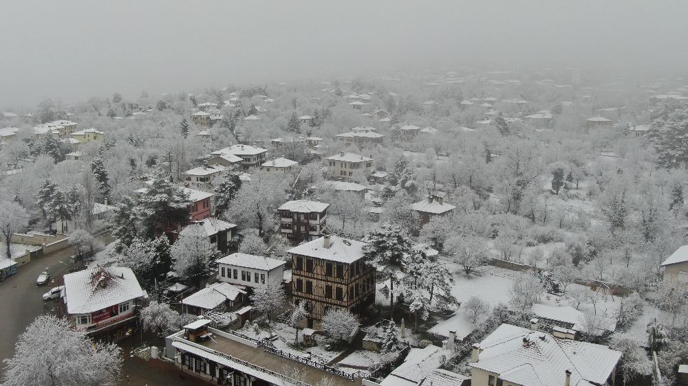 Safranbolu konakları Mart ayında kar yağışı ile beyaza büründü - Haberler