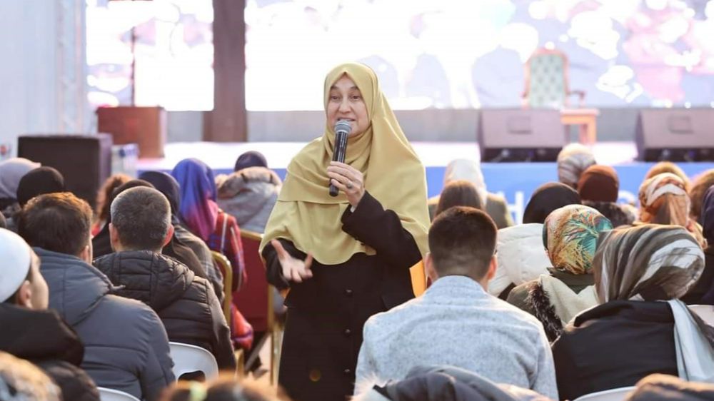 Sultangazi'de Ramazan Sohbetleri: Saliha Erdim Aile İlişkileri Konuştu