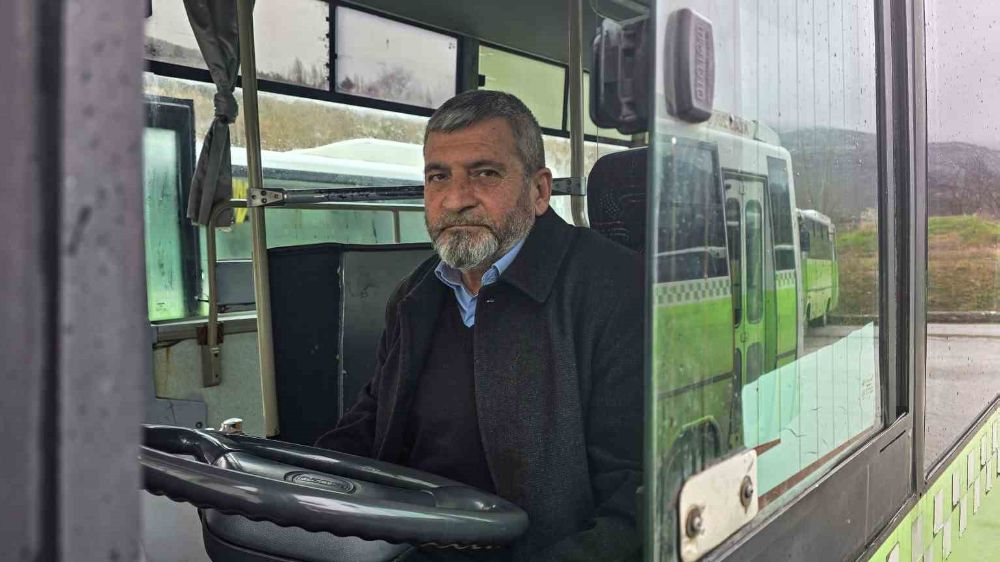 Tokat'ın sevilen şoförü yolcularının dualarla karşılıyor