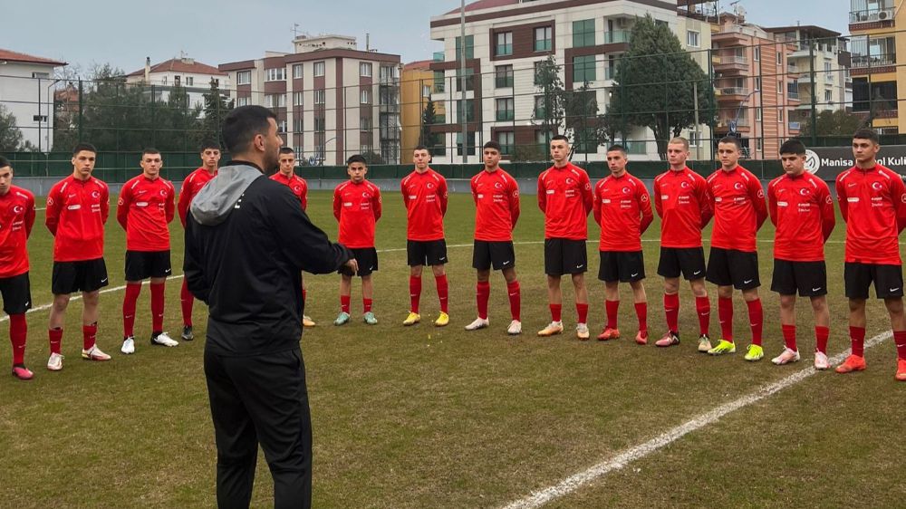 U15 Milli Futbol Takımı, Macaristan maçı için çalışmaya devam ediyor 