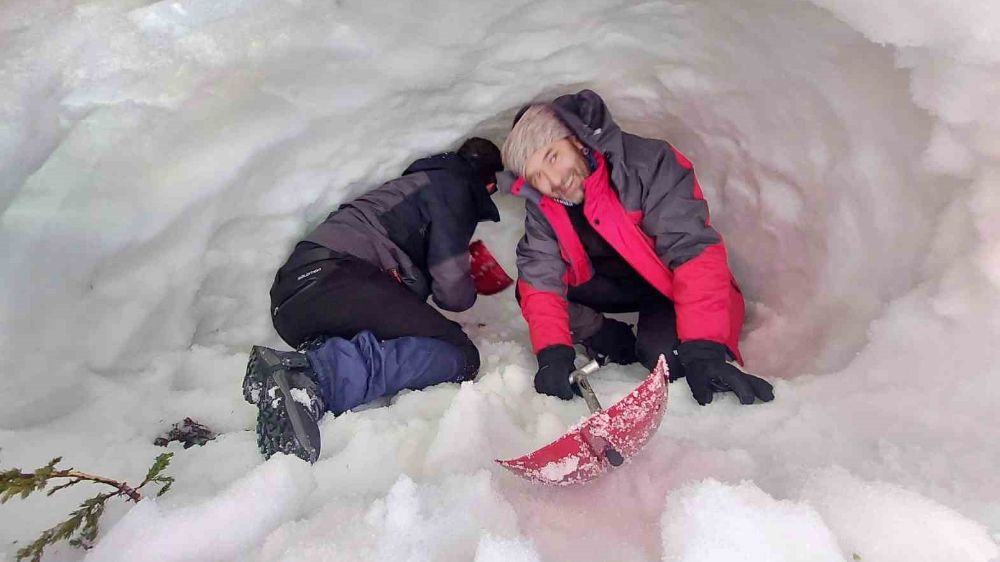 Uludağ'da Gerçekleşen Kış Dağcılık Kursu: 10 Sporcuya Sertifika  -Haberler 