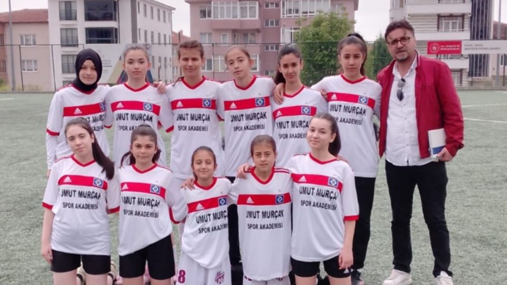 Akıncılarspor Kadın Futbol Takımı, ilk maçını gerçekleştirdi