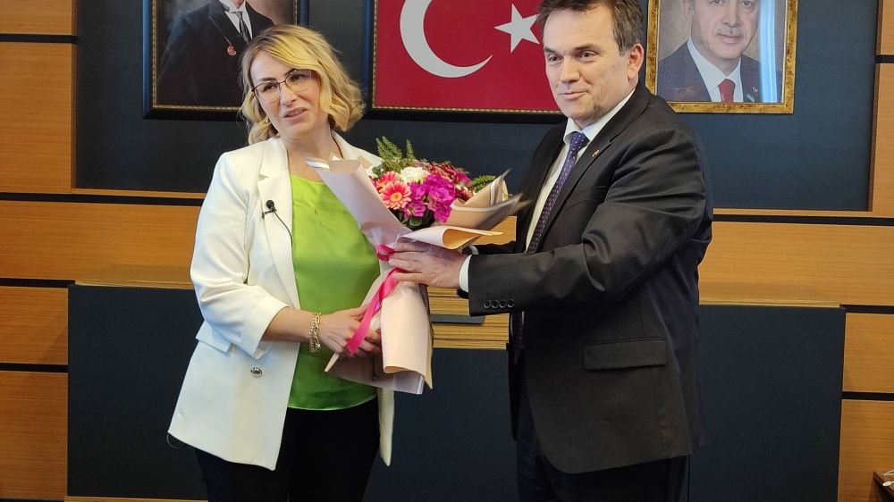 Altınova'da Yeni Dönem: Yasemin Fazlaca Belediye Başkanı