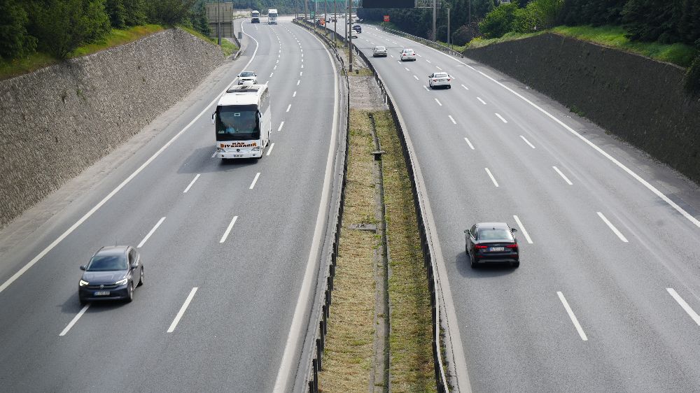 Bayram Tatilinde Kocaeli TEM Otoyolu'nda Trafik Akışı Normal - Haberler 