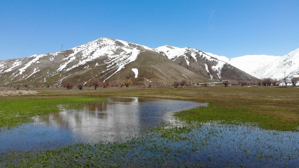 Bitlis'te Kar Suları Tarım Arazilerini Sular Altında Bıraktı!