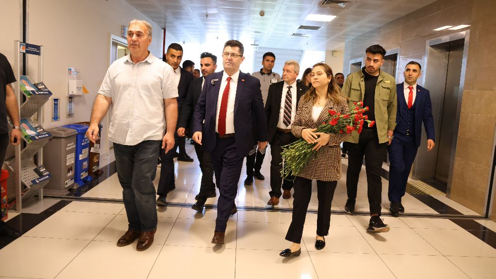 Çekmeköy'de Yeni Dönem: Başkan Orhan Çerkez Göreve Başladı!