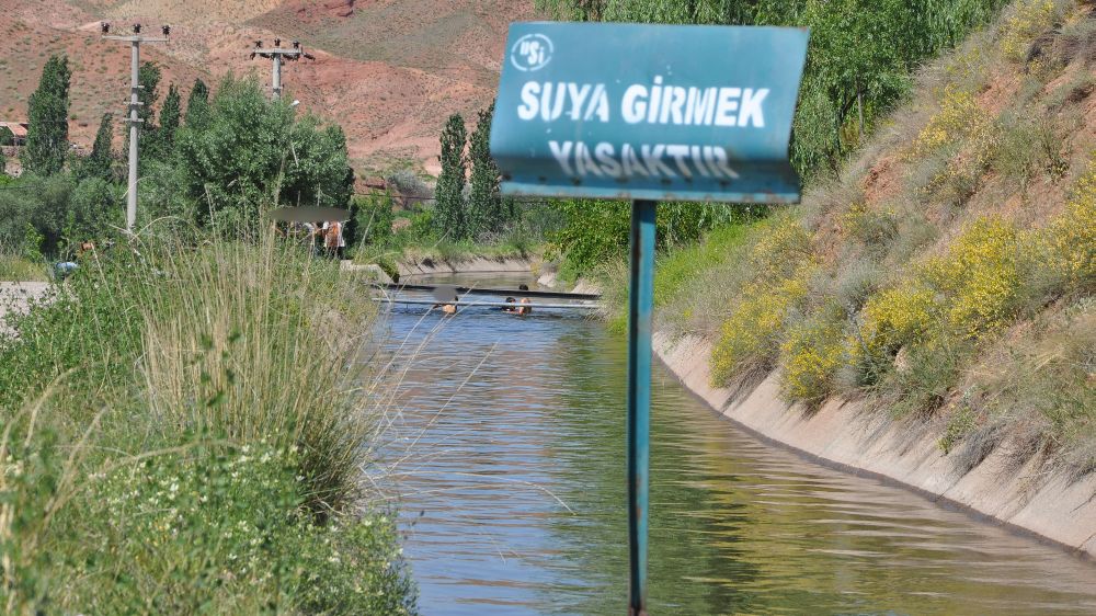 DSİ'den Uyarı: Sulama Kanallarına Girmek Tehlikeli!