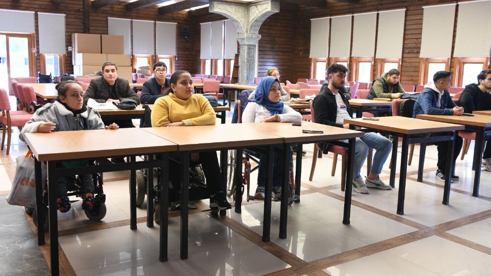 Engelli Bireylerin İstihdamını Desteklemek: Samsun'da E-KPSS Kurslarına Yoğun Katılım - Haberler
