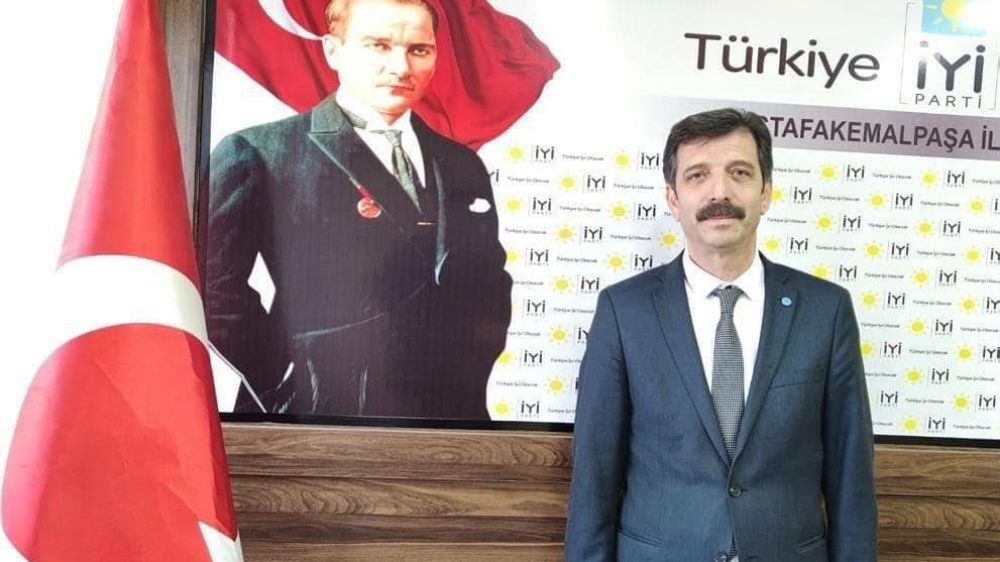 İYİ Parti Mustafakemalpaşa İlçe Başkanı hem görevden hem de partiden istifa etti 