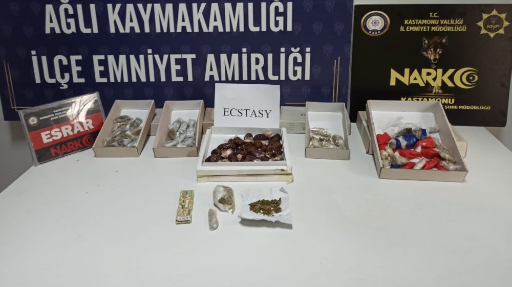 Kastamonu'da Aranan Şahıs Uyuşturucu İle Yakalandı ve Tutuklandı