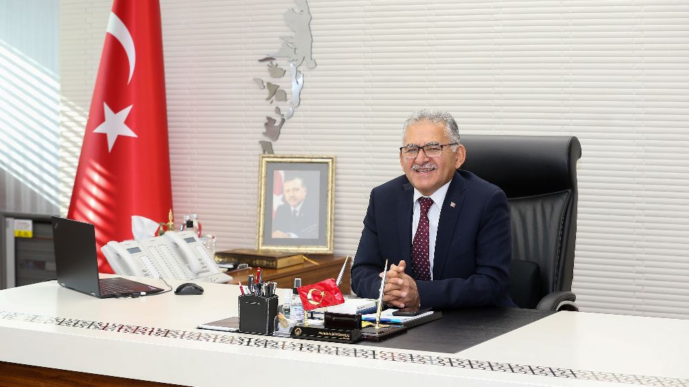 Kayseri Büyükşehir Belediye Başkanı Büyükkılıç, Kadir Gecesi'nde İslam Âlemine Dua Etti - Haberler