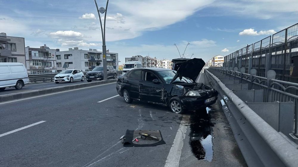 Kayseri’de otomobil kazası: 1’i ağır 2 kişi yaralandı 