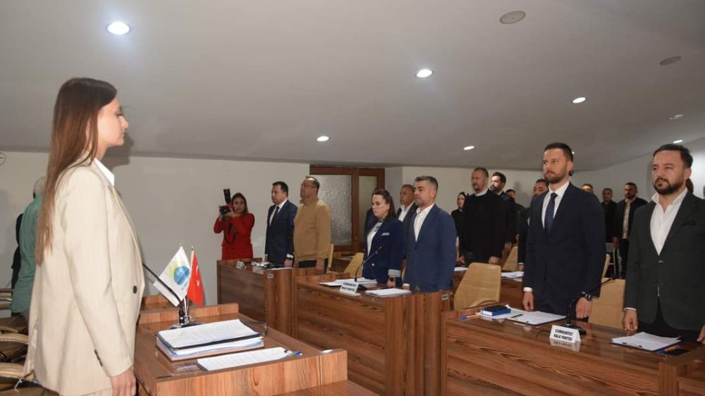 Korkuteli Belediye Başkanı Saniye Caran ilk meclisi Topladı 