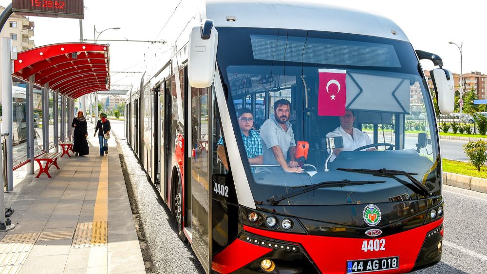 Malatya'da Bayramın Birinci Günü Toplu Taşıma ve Otopark Hizmetleri Bedava - Haberler