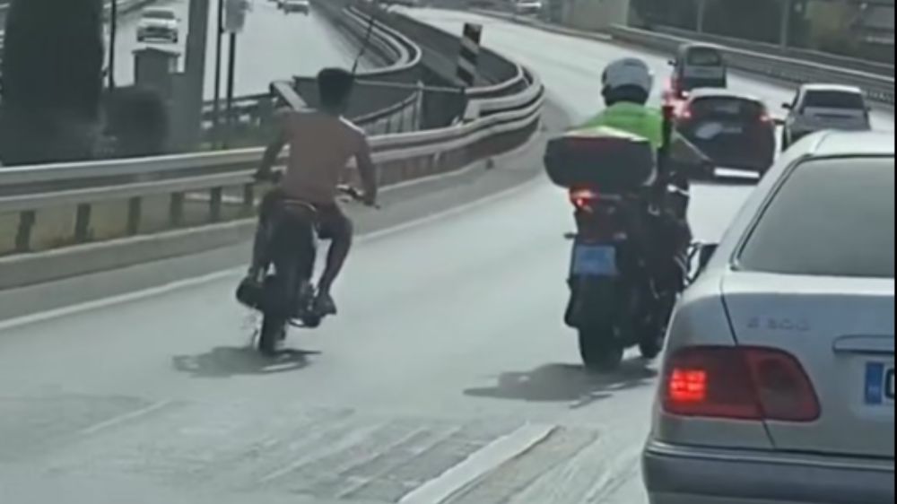 Polisin üzerine motosiklet süren sürücüye para cezası