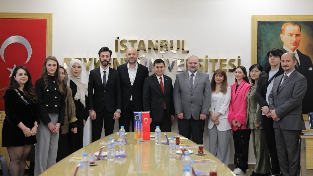 Rektör Prof. Volkan Öngel Nuriddin Amankul ile makamında bir araya geldi