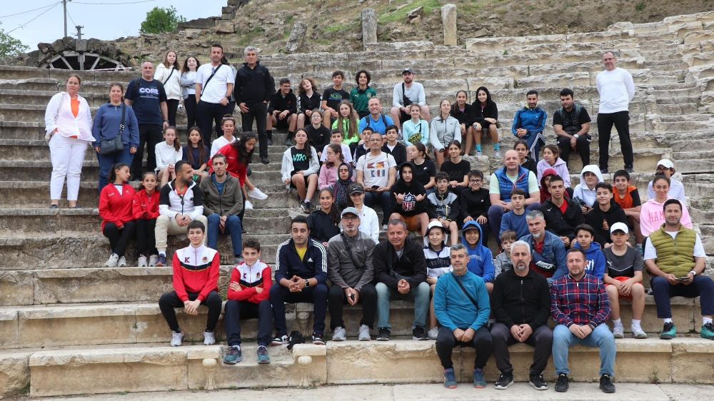 Tenis Türkiye Şampiyonası iiçin geldiler antik kente hayran kaldılar 
