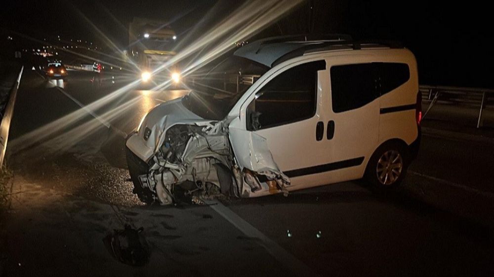 Tosya'da Hafif Ticari Araç Kaza Yaptı: Sürücü Yaralandı - Haberler