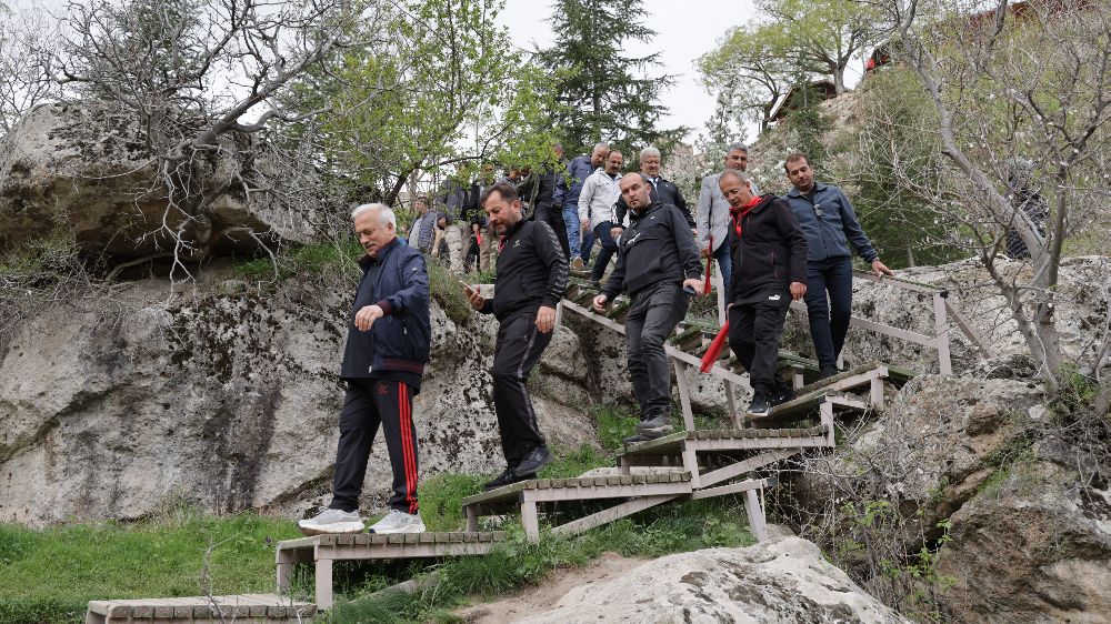 Turizm Haftası'nda Aksaray'da Renkli Etkinlik: Ihlara Vadisi'nde Doğa Yürüyüşü