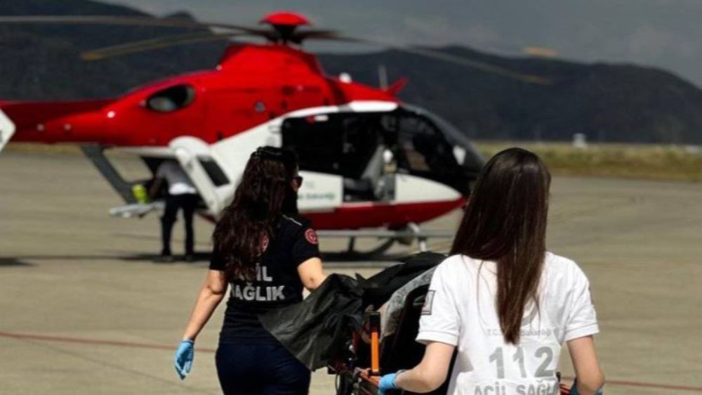  78 Yaşındaki Hasta Ambulans Helikopterle Diyarbakır'a Sevk Edildi 