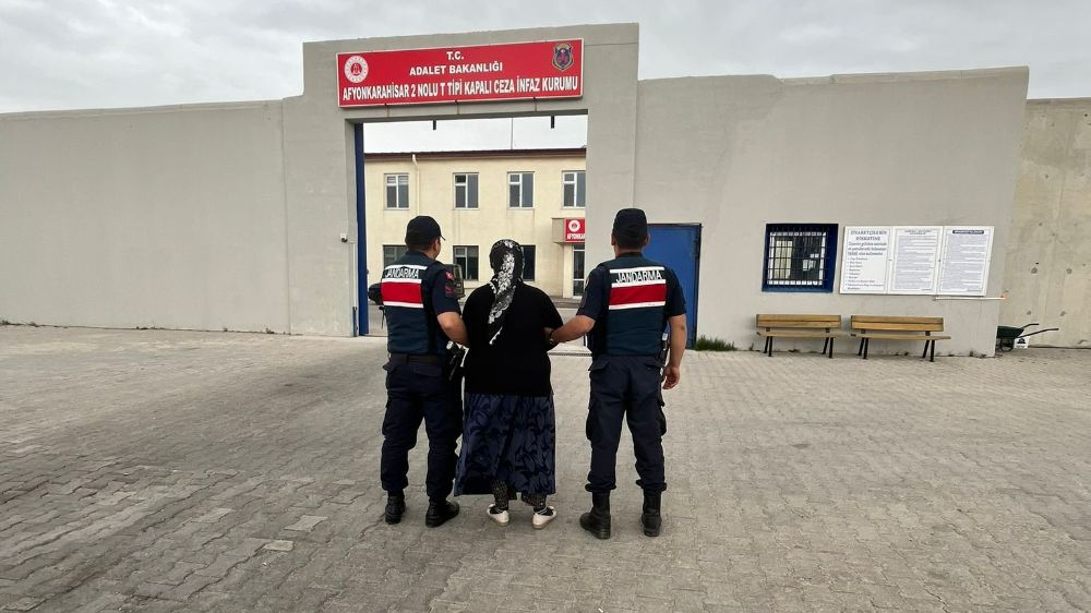 Afyon'da aranan şahıs jandarmaya yakalandı