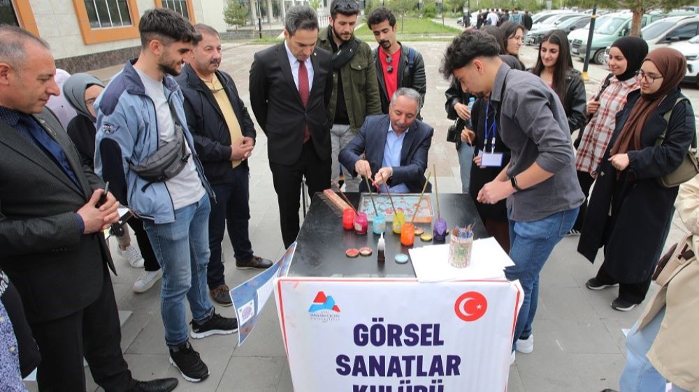Ağrı İbrahim Çeçen Üniversitesi'nde Öğrenci Kulüpleri Tanıtım Programı düzenlendi